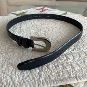 Women’s skinny navy genuine leather belt medium